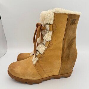 Sorel Joan of Arctic Wedge II Shearling Leather Camel Suede Boots Womens Sz 9.5